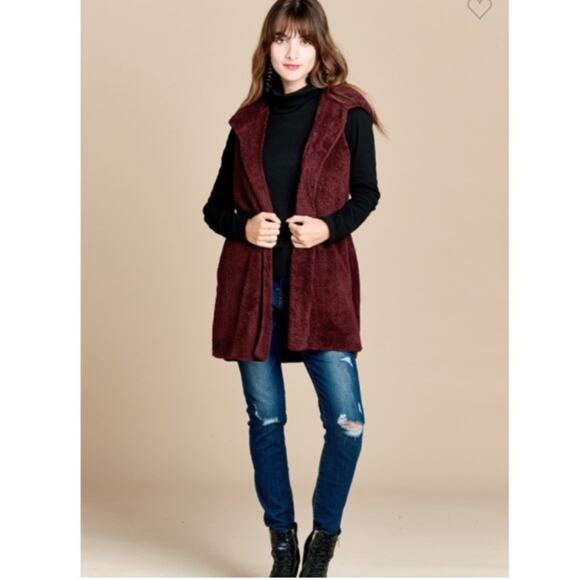 π Soft Faux Fur Hooded Vest W/ Pockets In Wine - Sz Medium π - Picture 3 of 7